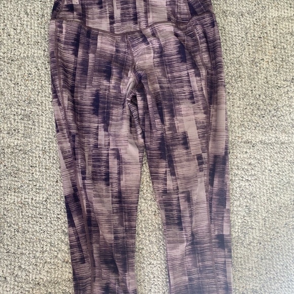Nike gym leggings. Fits like a medium. - Picture 3 of 3
